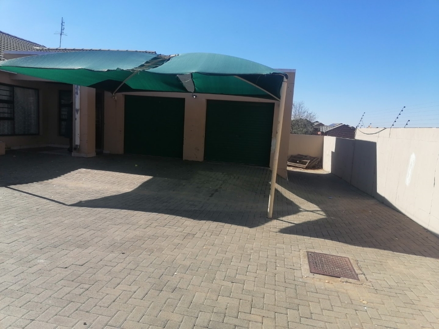 3 Bedroom Property for Sale in Hillside Free State